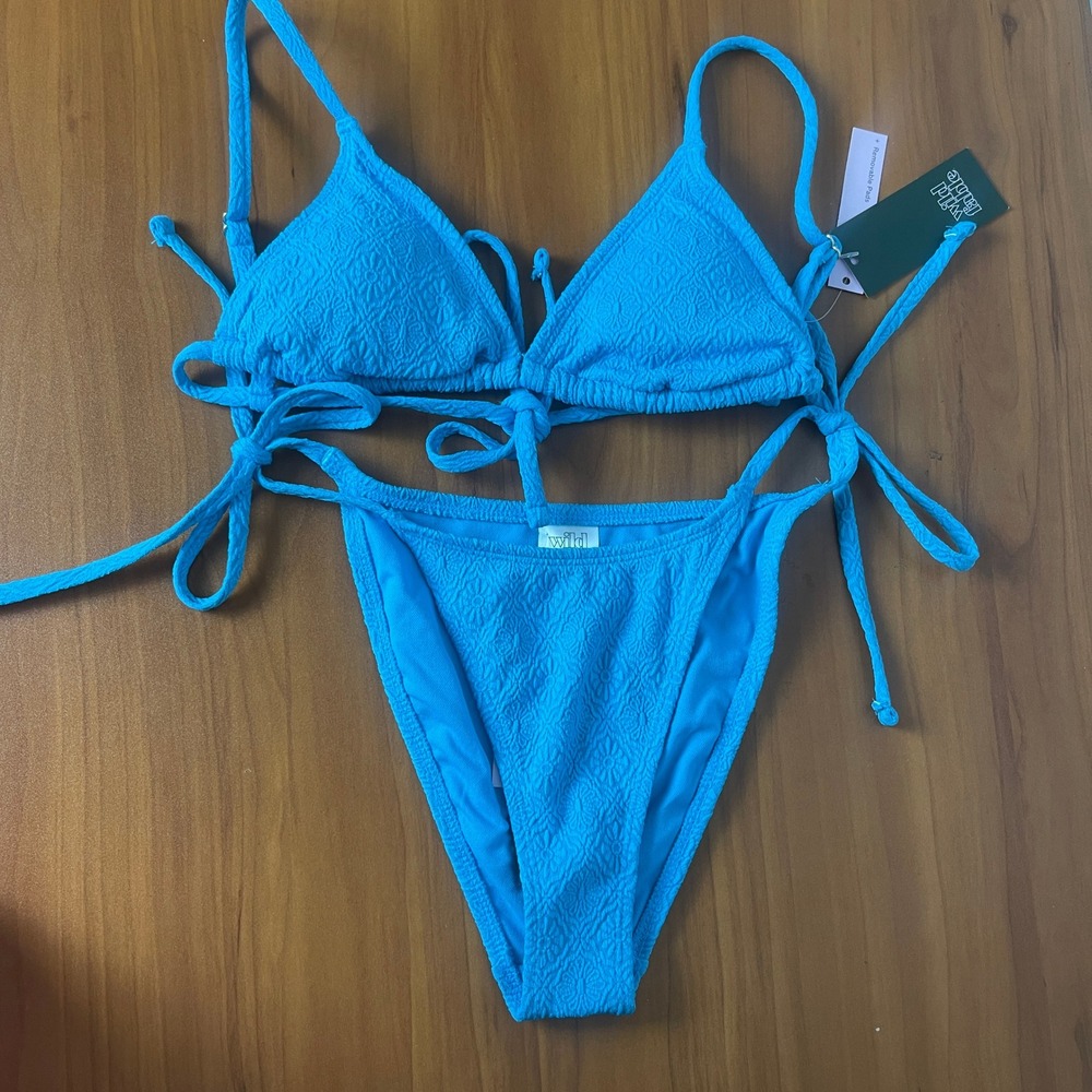 2-piece Blue Floral Textured Bikini‎ Set Triangle Top High Leg Cheeky Bottom S